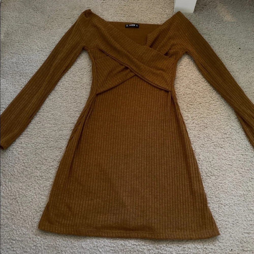 Dark amber long sleeve dress